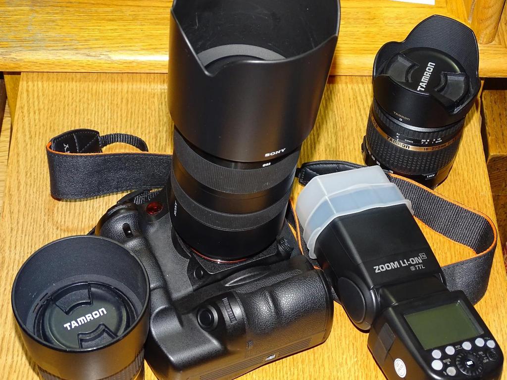 Types of Cameras Digital Single Lens Reflex DLSR Interchangeable lens camera most versatility, choice of lenses, external flash.