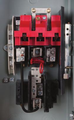 All switch manufacturers require the use of multiple poles at 600 Vdc to maintain the ULT listing. For this reason, a switch should only be used to switch one circuit.