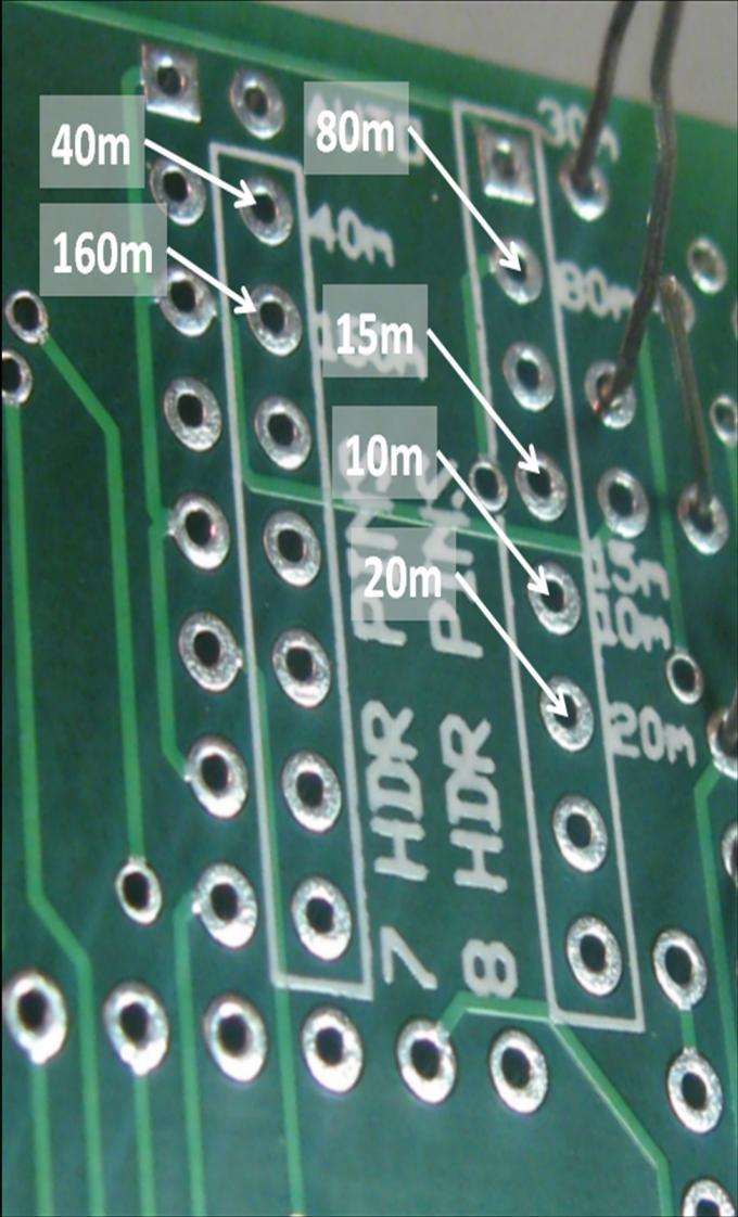 Pay attention to the notch and make sure it is toward the edge of the board. The PS2501-4 has a very faint pin 1 dot. This is the notch end.