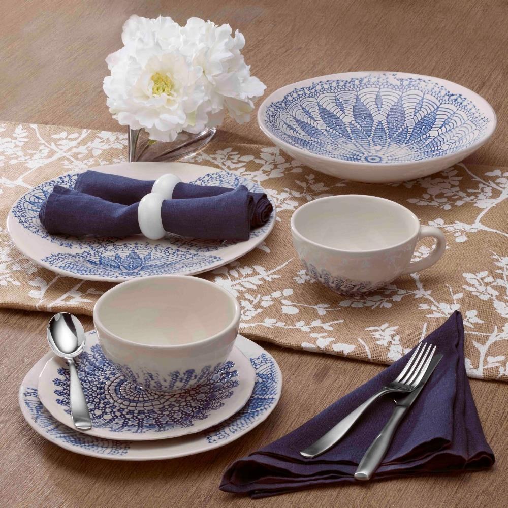 blue. Mix and match Daniela colors and place settings to create a tablescape that
