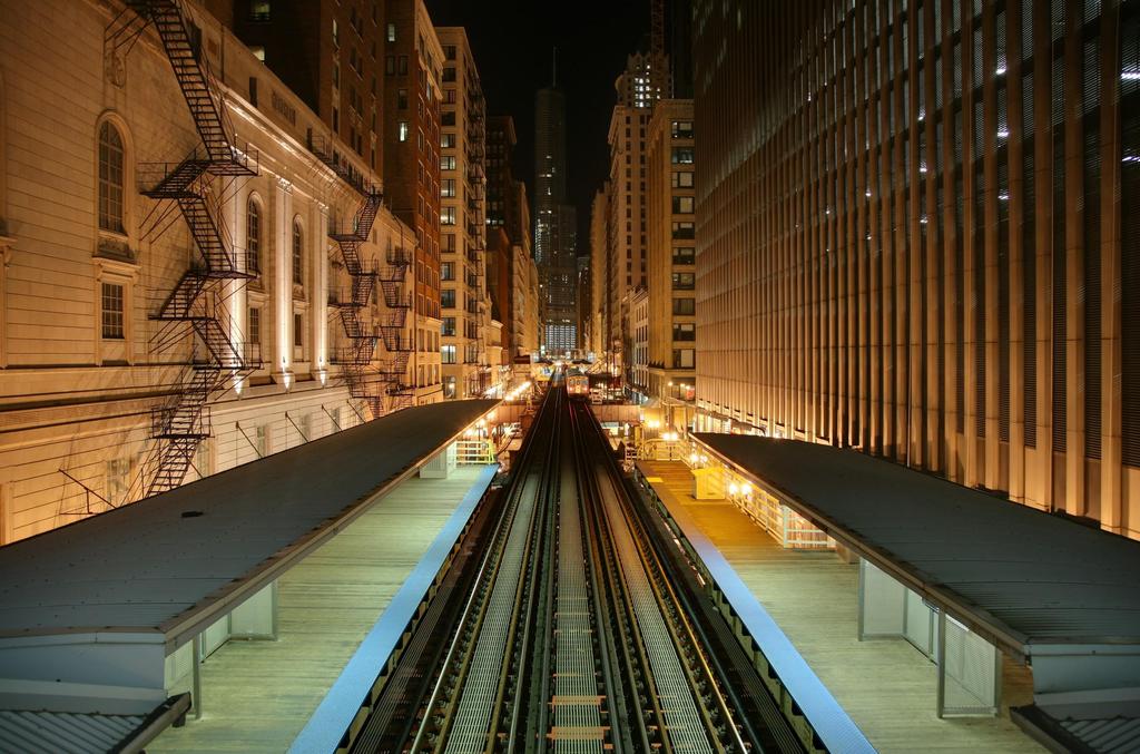 CTA The Chicago Transit Authority launched a pilot project that explores the benefits of beacon technology for transit authorities, consumers and brands App