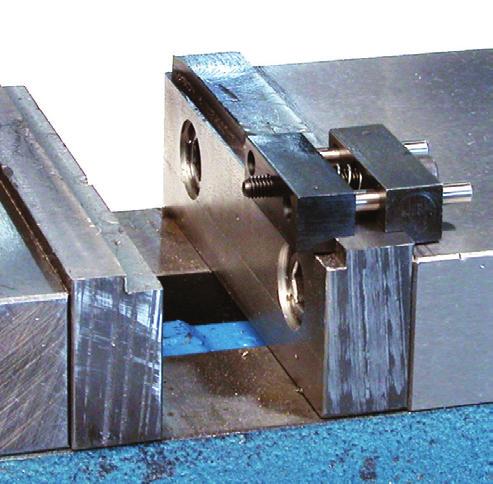 Z9029 Mini Stop Can be used on vise jaws up to.740" wide.