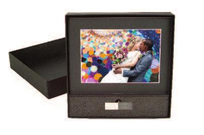 DESKTOP & PRESENTATION USB PRINT BOX A beautiful method to present your prints along with an 8gb Crystal USB drive. Includes ten x7 prints with 1 inch mounts in a professional presentation box.