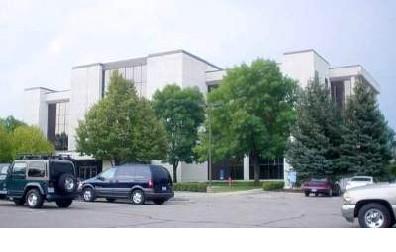 Cabriole Center boasts a highly visible location just off I-494 and Highway 169.