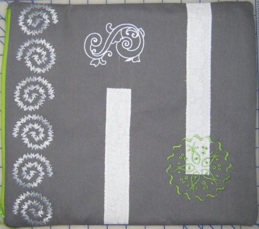 Select the saved Nautilus border. Use Absolute Check for embroidery placement.