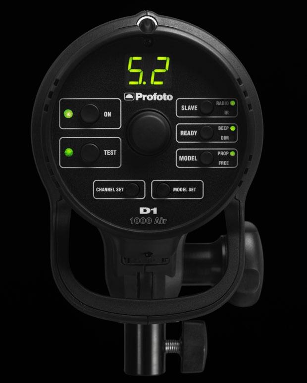 2 3 D1 Air The new Profoto compact Professional photographers today need durable, tough, fast and consistant flash units suited for digital photography and demanding assignments.