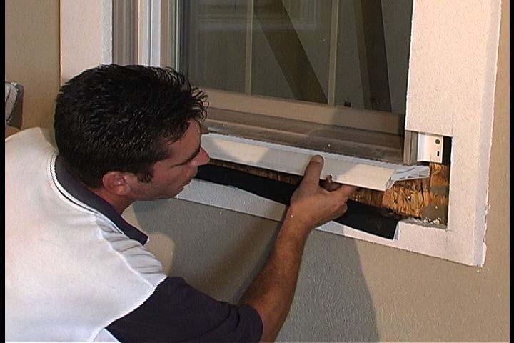 These can fail and allow moisture into the wall cavity. Casement Window Check List: 1.