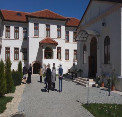 ... iar vizita la Mănăstirea Ghighiu a fost foarte apreciată de către beneficiari și a constituit o întâlnire cu frumusețile naturii.
