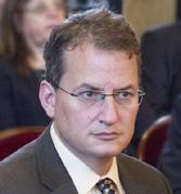 Maukner headed the auditing sub-committee of the expert committee for company law and auditing at the Austrian Chamber of Public Accountants from 2005-2010 and was president of the Austrian Institute