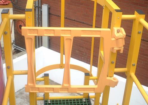 The design of the RE-GRAB Safety Gate relies solely on gravity. There are no springs, cams or bearings, nothing to wear out, replace, lubricate or paint.