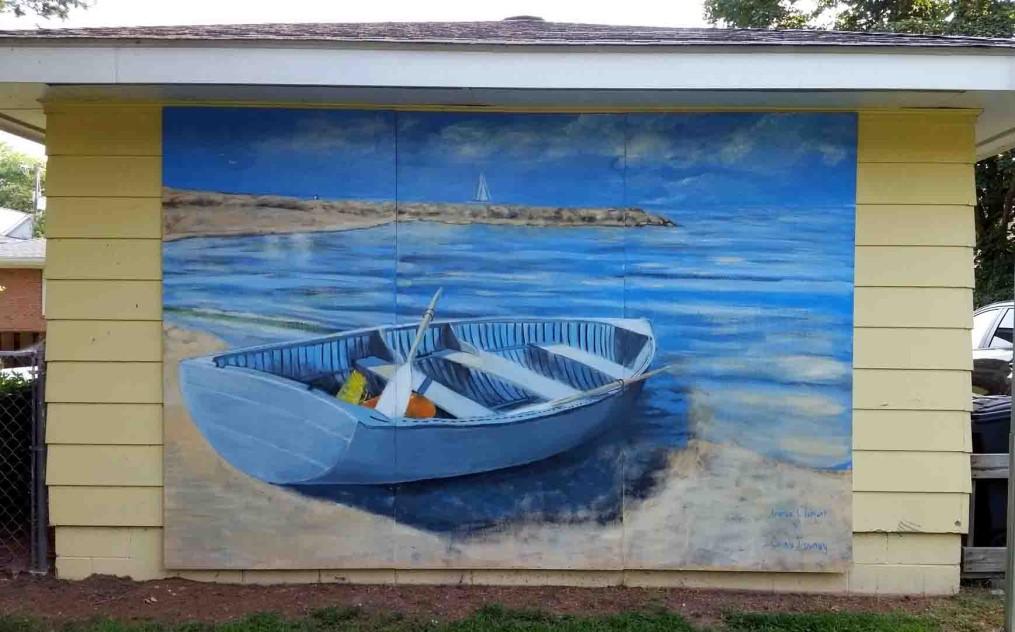 A few local homeowners have murals on their properties. Colonial Beach is a boating community. Residents enjoy boats from kayaks, and canoes to large boats located in the several town marinas.