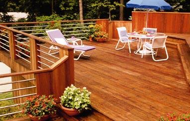 Redwood Decks Redwood decks create a natural focal point for outdoor living environments. As walking surfaces and entertaining areas, decks organize large spaces and reclaim irregular or sloped land.