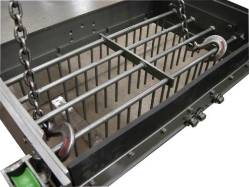 Remove the feed drawer assembly from machine by using lifting eyes.