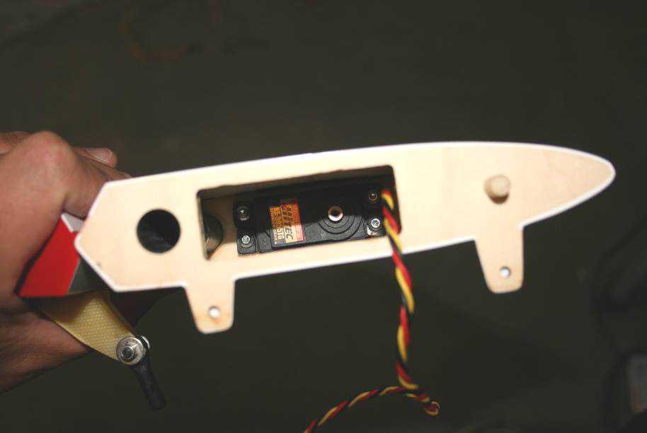 Elevator Servos and Horizontal Stabs Mount your elevator servos inside the horizontal stabilizers as shown.