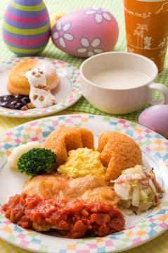 SPECIAL MENUS At Tokyo Disneyland, Guests can enjoy some Easter fun with a range of cute and colorful special menus.