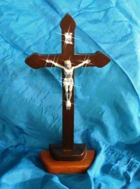 CS010 Crucifix with