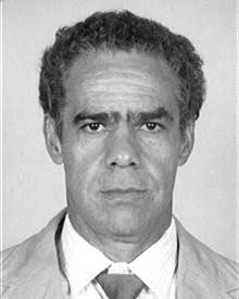 168 IEEE TRANSACTIONS ON POWER ELECTRONICS, VOL. 19, NO. 1, JANUARY 2004 Valdeir José Farias was born in Araguari, Brazil, on November 18, 1947. He received the B.S. degree in electrical engineering from the Federal University of Uberlândia (UFU), Brazil, in 1975, the M.