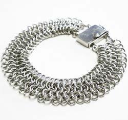 European 4-in-1 Chainmaille Bracelet Sat May 12 11am - 3pm Class $45 Kit $40 The European 4-in-1 is an ancient weave first used to make protective armor for medieval warriors.