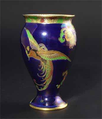 Lot 579: CHINESE BIRD vase, pattern 3197, 15cm