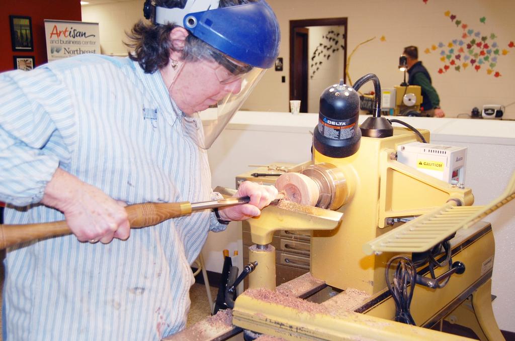 WOODTURNING CREDIT COURSES INSTRUCTOR: ROBERT NELSON $424.
