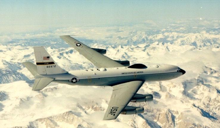 3.0 FLIGHT TESTS Flight tests were conducted at Wright Patterson Air Force Base (WPAFB) in November 2002 using an RC-135 aircraft operated by the Air Force Research Lab (AFRL).