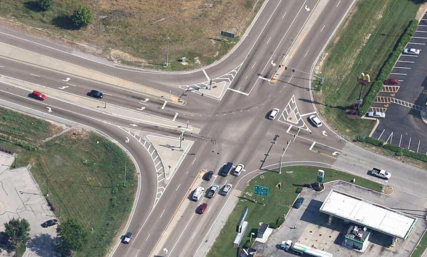 WWD Guidebook SECTION 3.1: GEOMETRIC DESIGN ELEMENTS 38 Figure 3-15. Raised median for separating same direction of traffic on an exit ramp (Image: Google Maps).