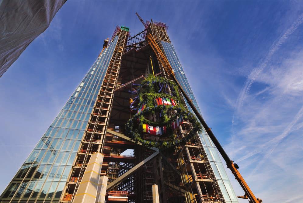 La data de 20 septembrie, BCE a organizat o ceremonie de finalizare a lucrărilor de structură principale pentru noul sediu, situat în cartierul Ostend.