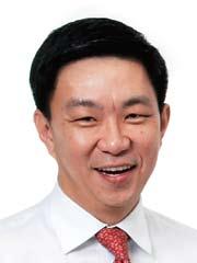 Keppel O&M Joining Keppel O&M s Board is Lim Chin Leong, with effect from 13 September 2010, and Loh Chin Hua, with effect from 14 October 2010.