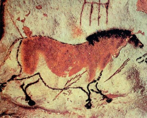 Lascaux Cave, France Mix of polychromatic and monochromatic More than 2000 images