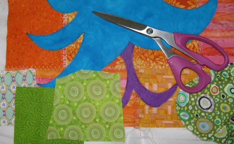 On The Fourth Day Of Havel s, My True Love Is The 8 Sewing/Quilting Scissors Make the Christmas Presents 1. Choose fabric scraps that liven up the design. I chose four green prints.