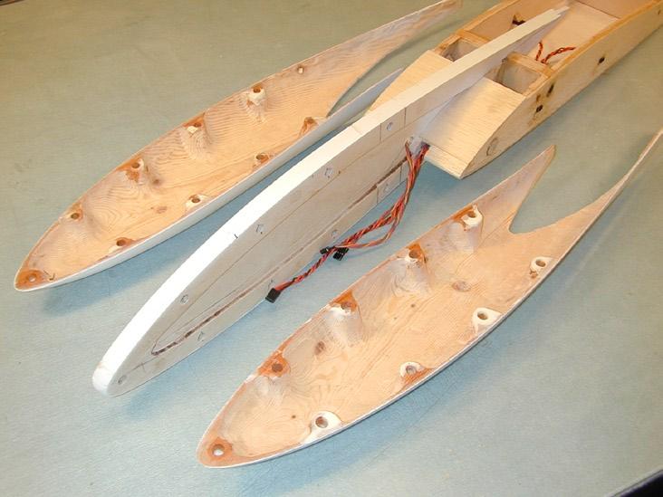 The wing center section was built using the templates for the wing root ribs, but with allowance for 1/8" sheeting instead of the 1/16" sheeting of the