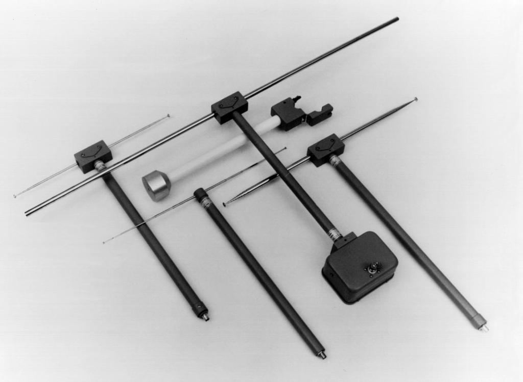 Antennas 1 Agilent 11966H Dipole Antenna Set The 11966H dipole antenna set consists of four baluns with adjustable and removable stainless steel elements.