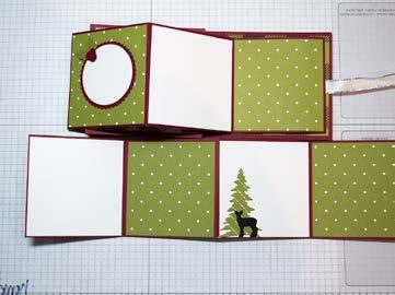 Holiday Helper 2017 : Mini Pizza Box Album STEP10: On the inside right panel, create an accordion fold using a piece of 11