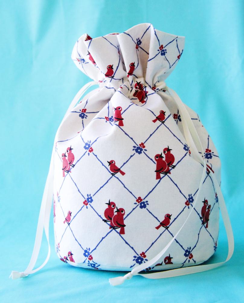 The Million-Use Bucket Bag By Devon Iott This cute and functional bucket bag has a million uses It s the perfect size for a knitting project on the go, a lunch, toys for the kiddos in the back seat,