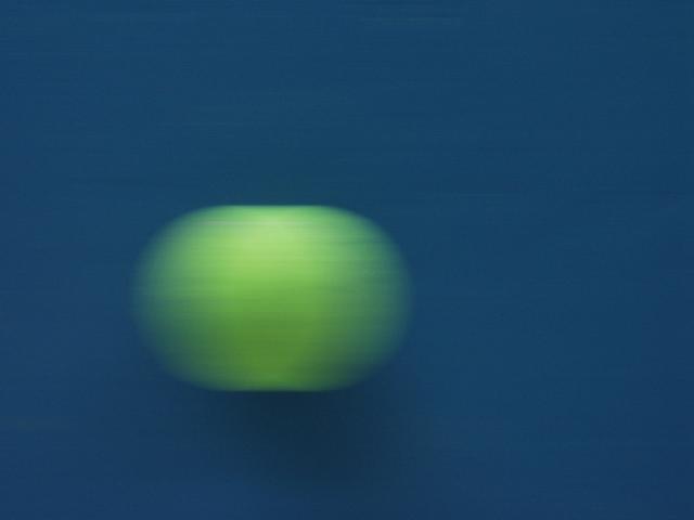 (d) Motion blur by the proposed method. Fig. 4. Experimental results of a real scene Fig. 5.