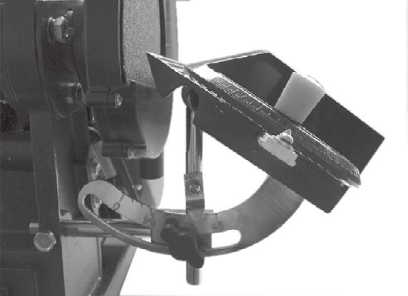 Fig 13 l 2. Squaring the worktable to the sanding disc Unplug the machine. Use a combination square to check the angle of the worktable with the sanding disc.