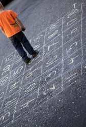 Counting Maze sidewalk or pavement sidewalk chalk CLICK FOR MORE DETAILS Draw a grid on the sidewalk with chalk.