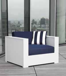 9R00 Brio Ottoman 31 Wx18 Hx31 D This collection utilizes a frame constructed of super high