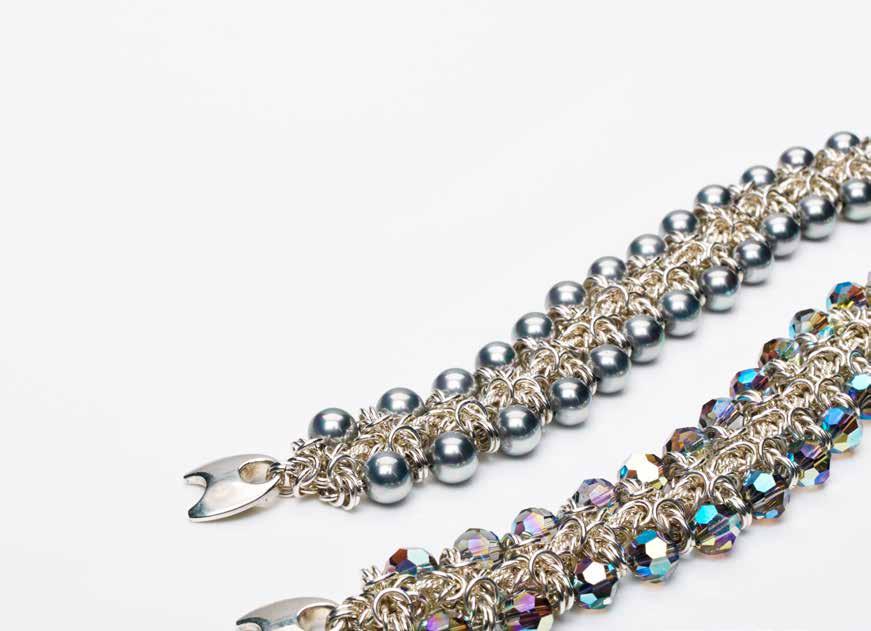 For this bracelet, use pearls, crystals, or any round 8mm bead or stone.