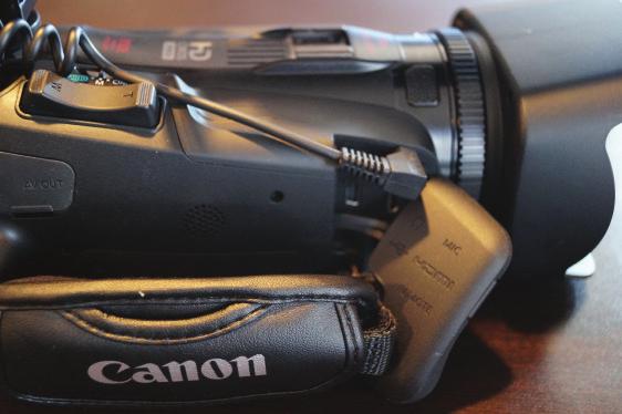 Recommended: We recommend the Rode VideoMic Shotgun microphone to use with the Canon VIXIA HF G30.