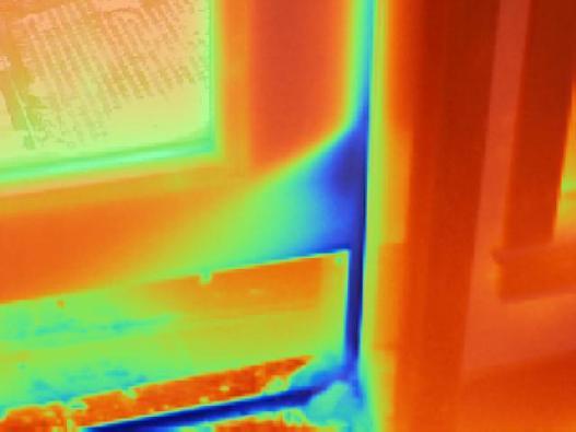 Thermography Considerations A thermal gradient exists from the inside to the outside The primary factors influencing this are: Conduction Thermal capacitance Convection