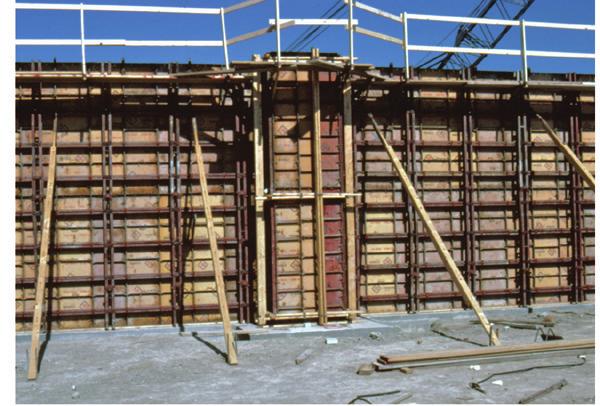 Pilasters and Culverts Pilaster Pilasters of almost any dimension are formed quickly and easily using standard Steel Ply panels or fillers with Inside Corners and Outside Corners.