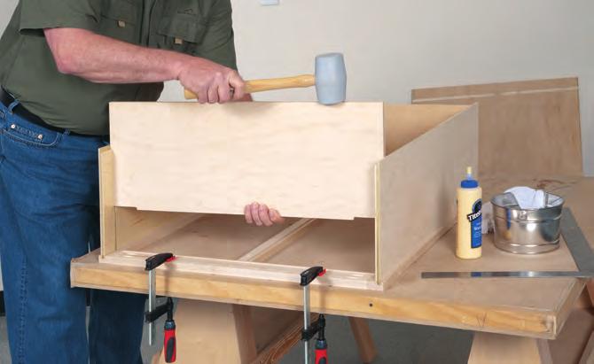 Super-fast assembly Note: Here is what you ll need for a guaranteed hitch-free assembly and installation: a flat assembly surface such as a floor or assembly table, woodworker s glue, moistened rag