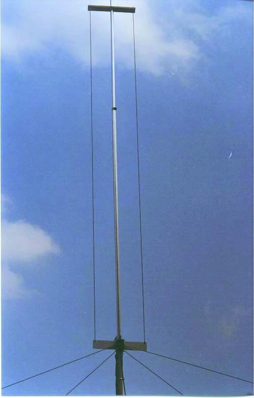 Sleeve Antenna The sleeve antenna is used primarily as a receiving antenna. It is a broadband, vertically polarized, omnidirectional antenna.