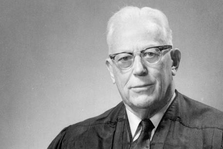 The Supreme Court in the Early 1960s Under Chief Justice Earl Warren ( 53-69) the Supreme