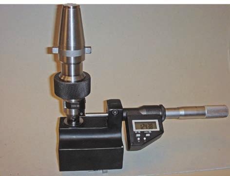 Universal Chuck Universal Chuck can be used for odd jobs like drilling out broken bolts and tapping threads Modular Carbide