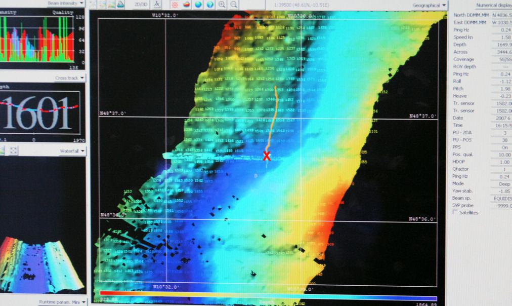 4. Results: Acoustic Survey The Deep POD was positioned in a branch of the Whittard Canyon system in position N48 36.59 W10 30.50.