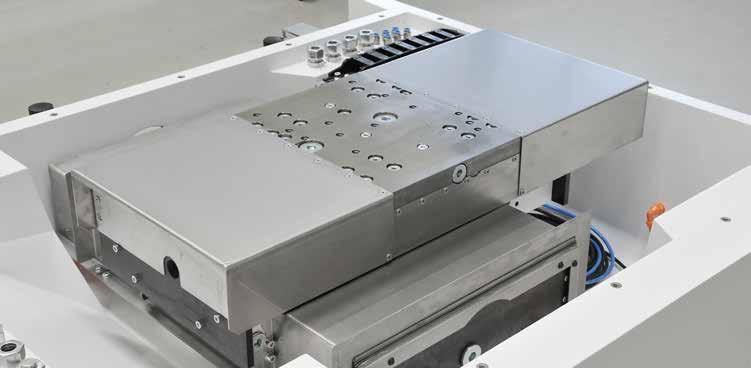 Cross-slides STUDER S11 7 1 2 High geometric traverse precision Effective covering of the guideways The X and Z-axis are designed as a cross slide, and the workpiece table is bolted permanently to