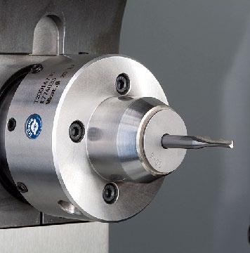 The TTB kinematic allows the wheels to grind above or below the tool. The thermal stability of the machine components is guaranteed by the use of temperature controlled fluids.