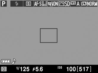A Opţiuni de afişare vizualizare în timp real/înregistrare film Apăsaţi butonul R pentru a trece prin opţiunile de afişaj, aşa cum se arată mai jos.